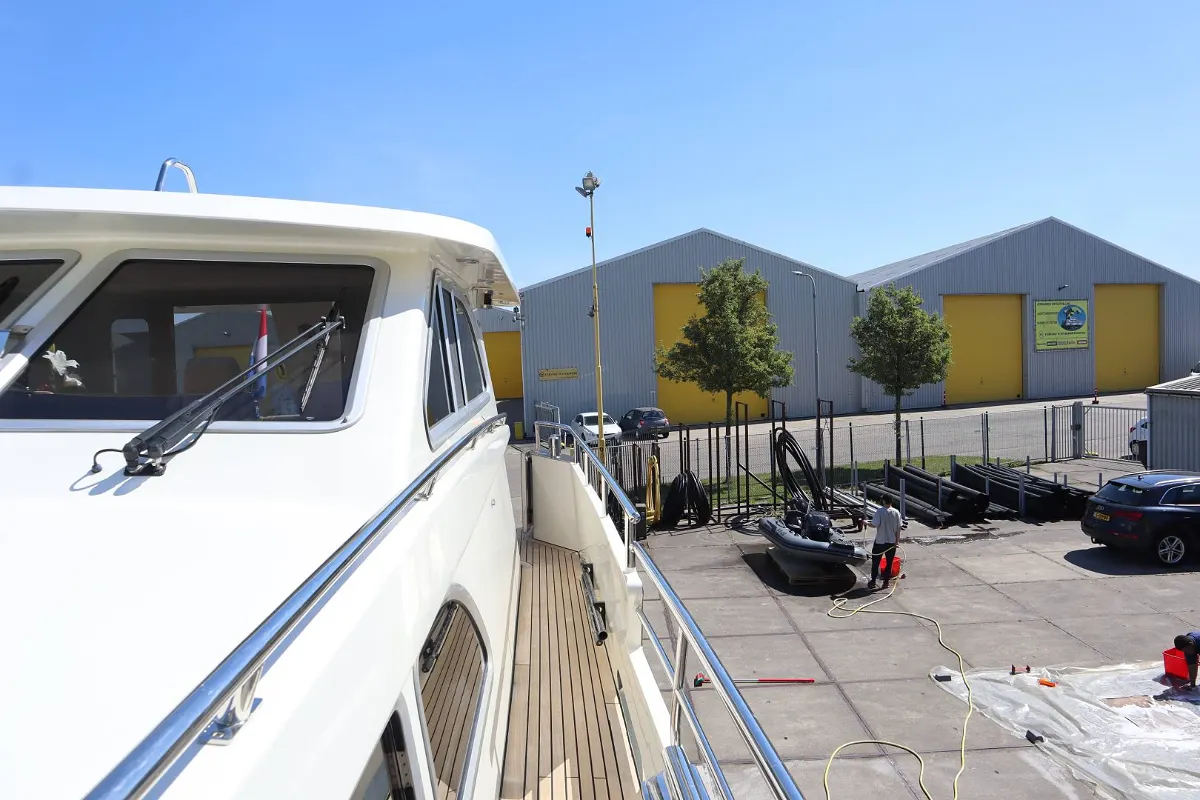 Van der Valk Continental 15.50 27