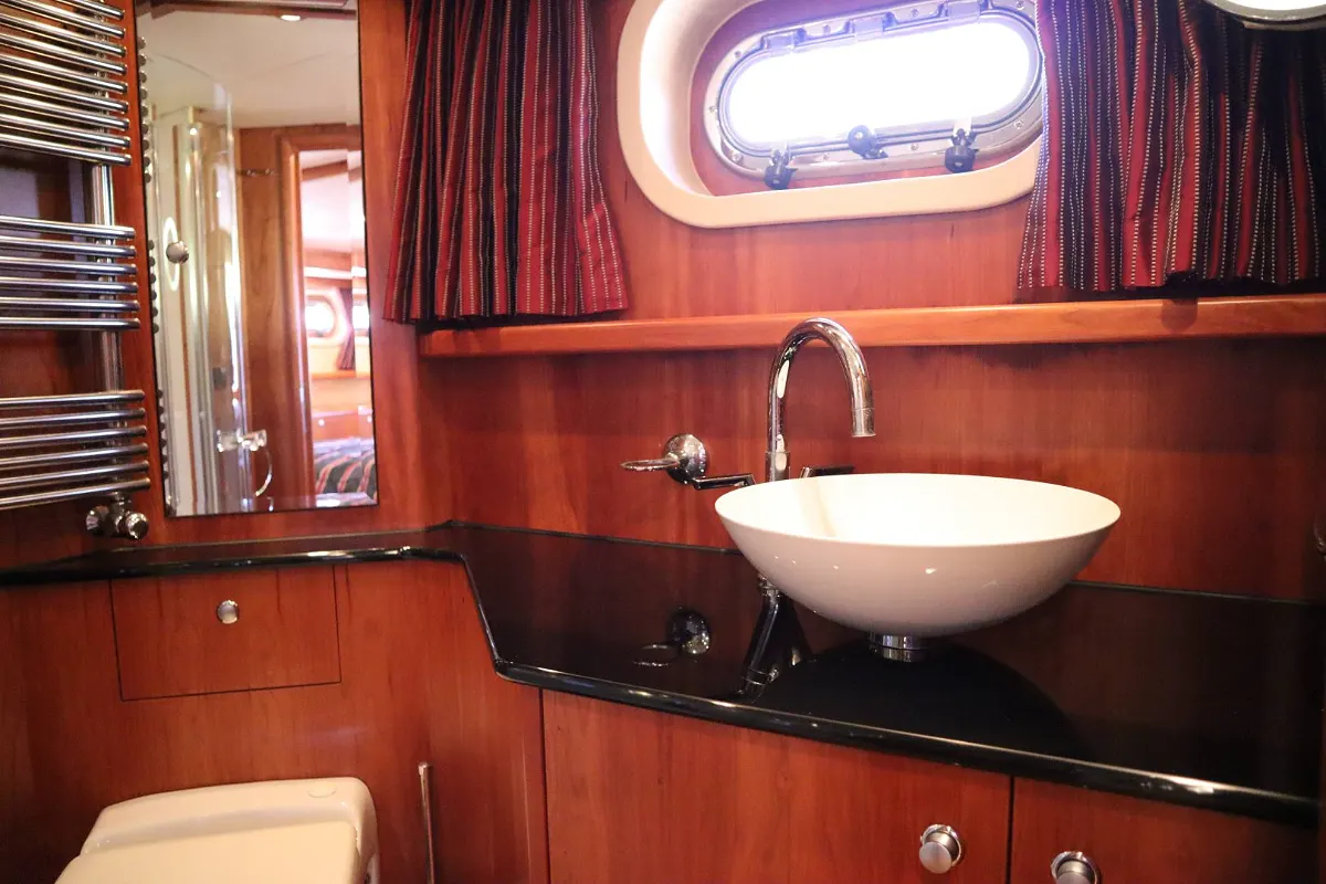 Van der Valk Continental 15.50 84