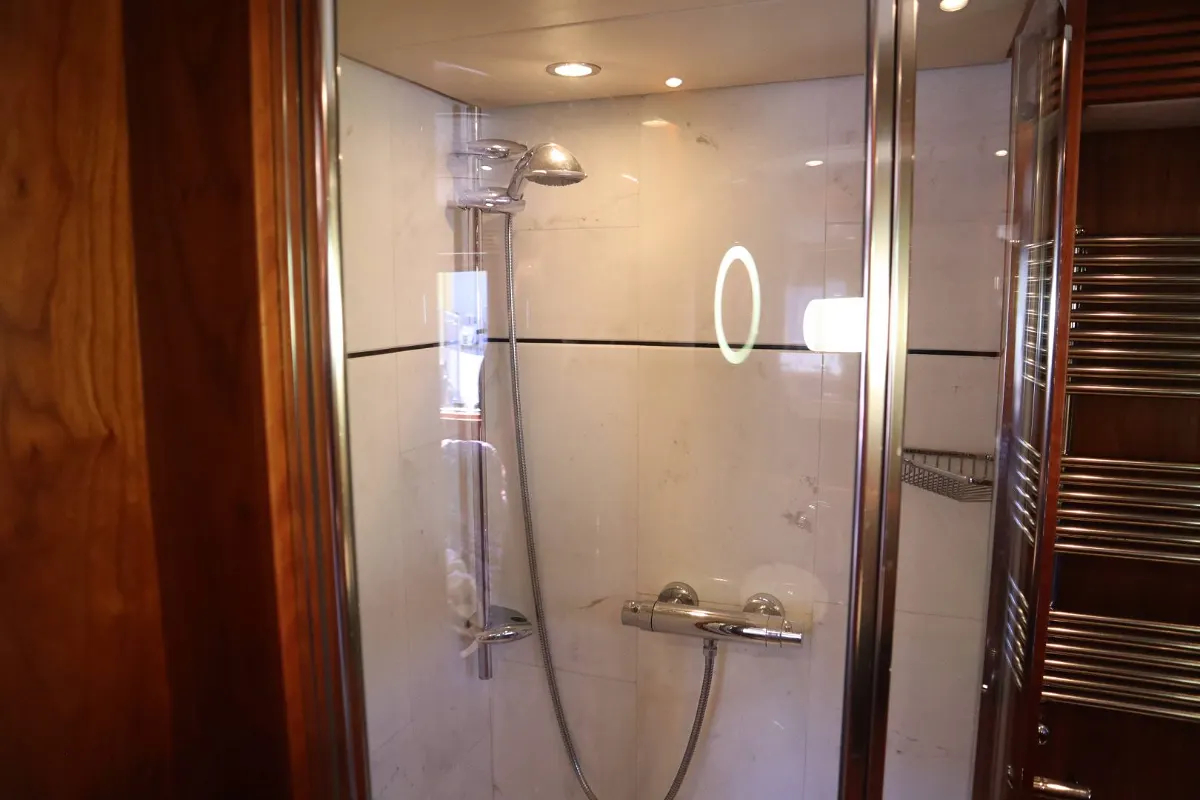 Van der Valk Continental 15.50 85