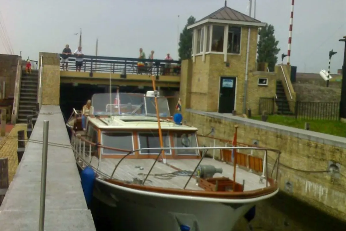 Feadship Van Lent 18
