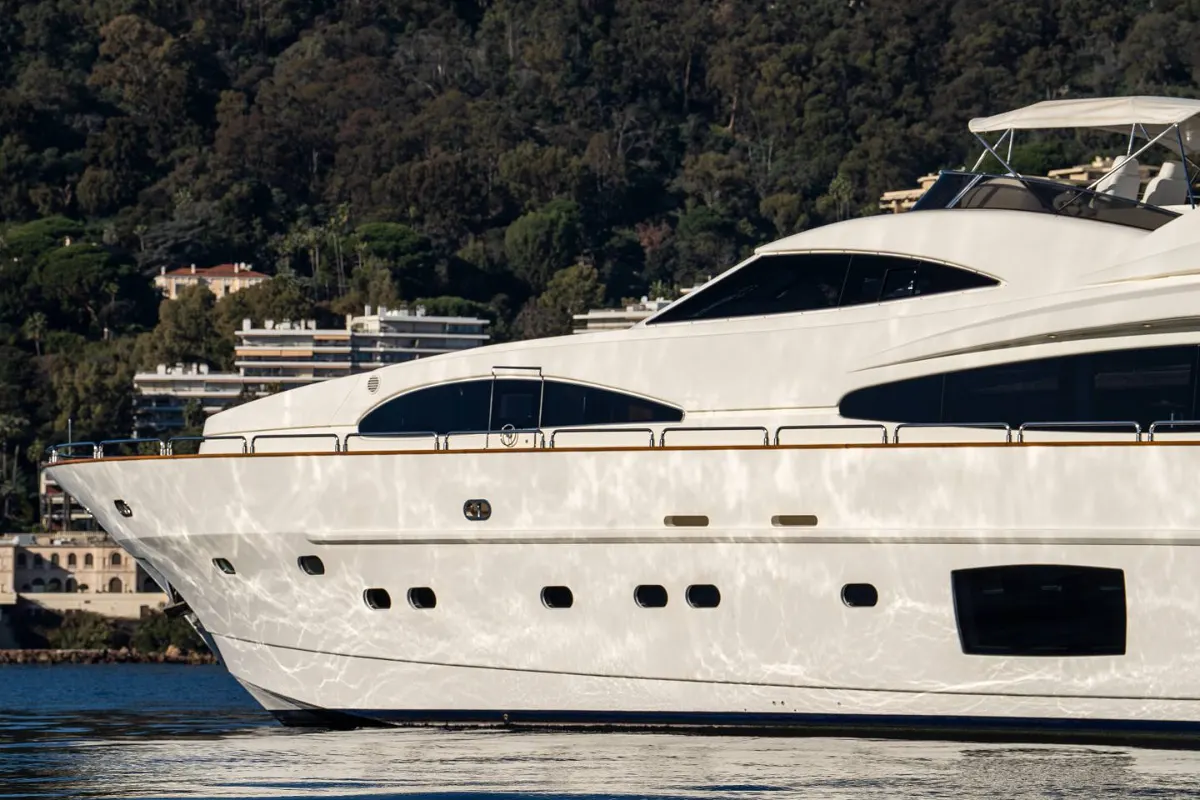 Astondoa 102 GLX 49