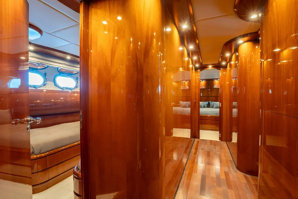 Astondoa 102 GLX 86