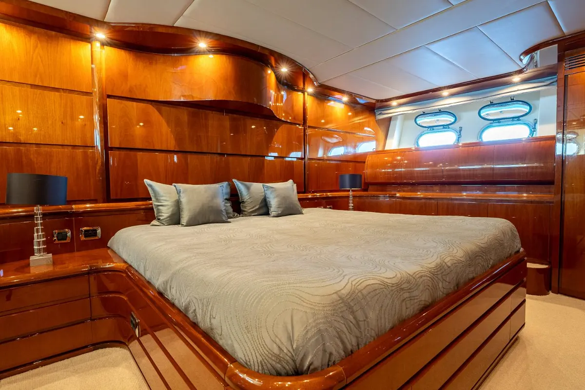 Astondoa 102 GLX 87