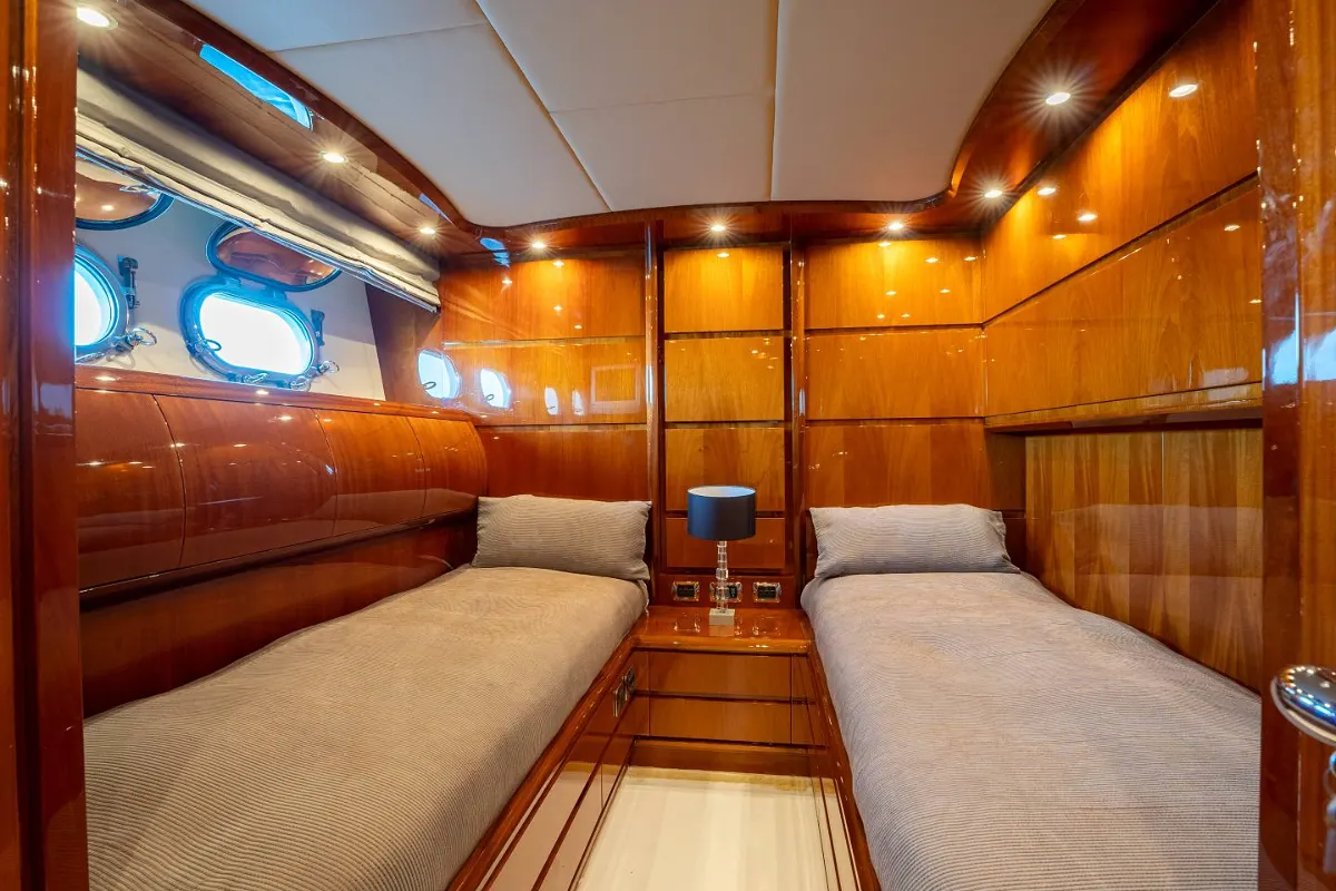 Astondoa 102 GLX 89