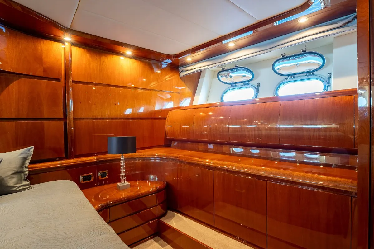Astondoa 102 GLX 114