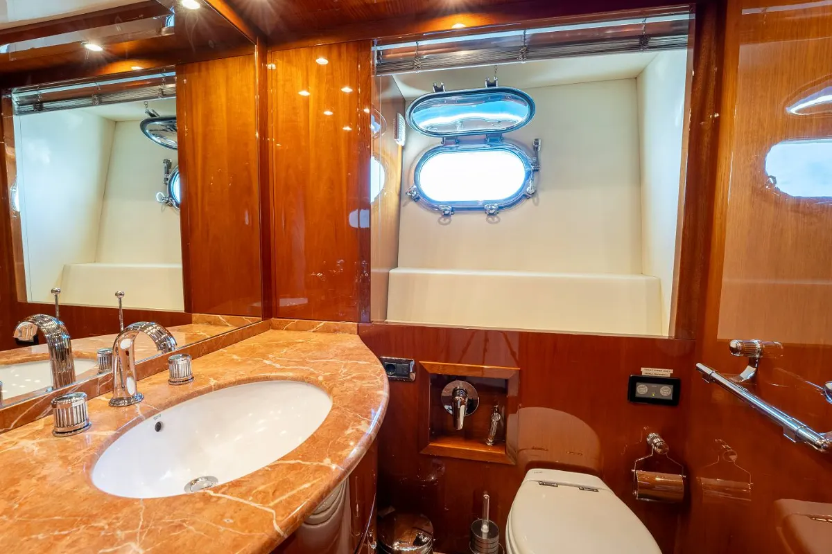 Astondoa 102 GLX 116