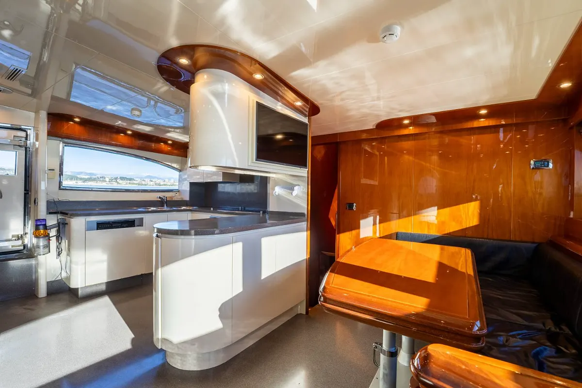 Astondoa 102 GLX 127