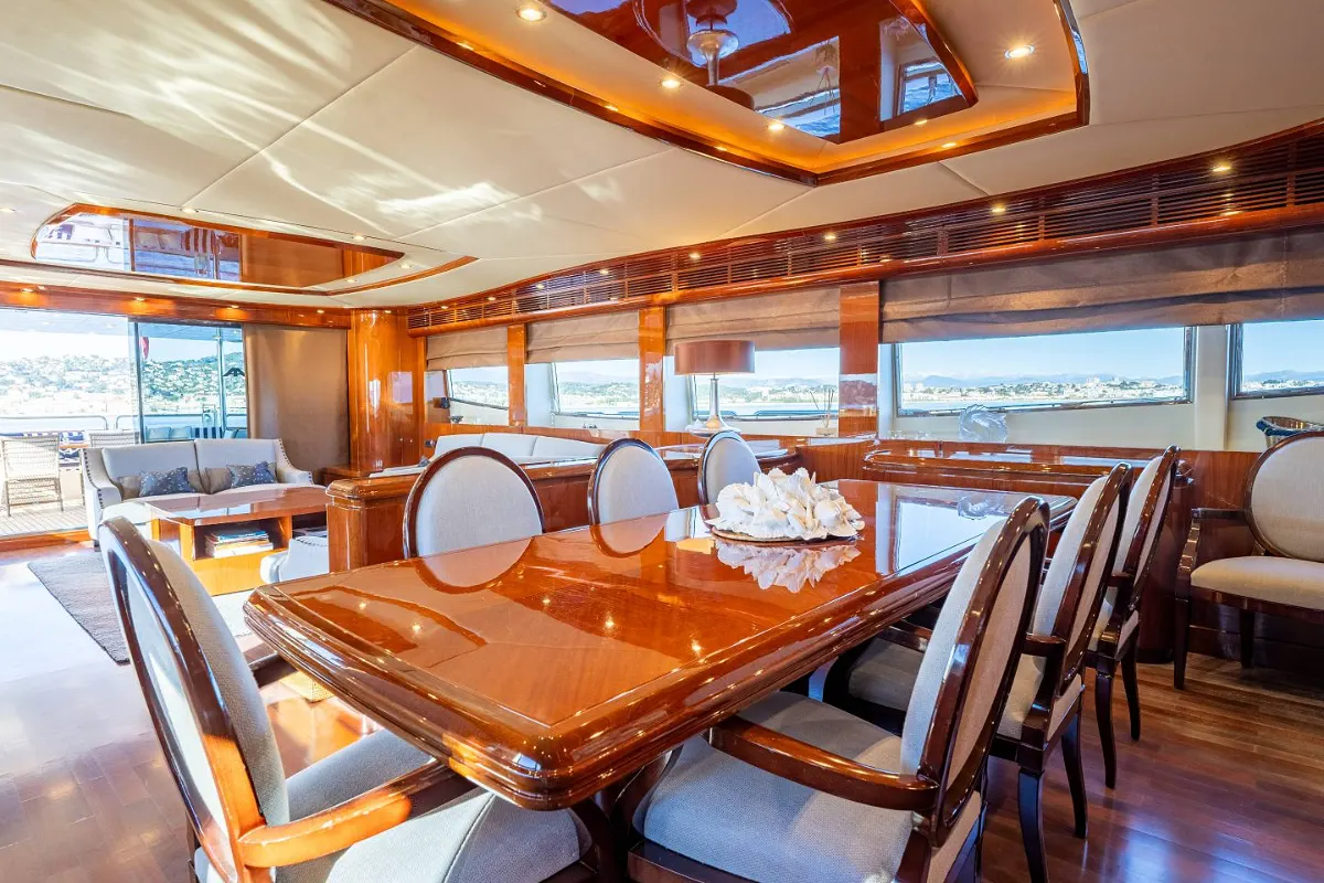 Astondoa 102 GLX 132