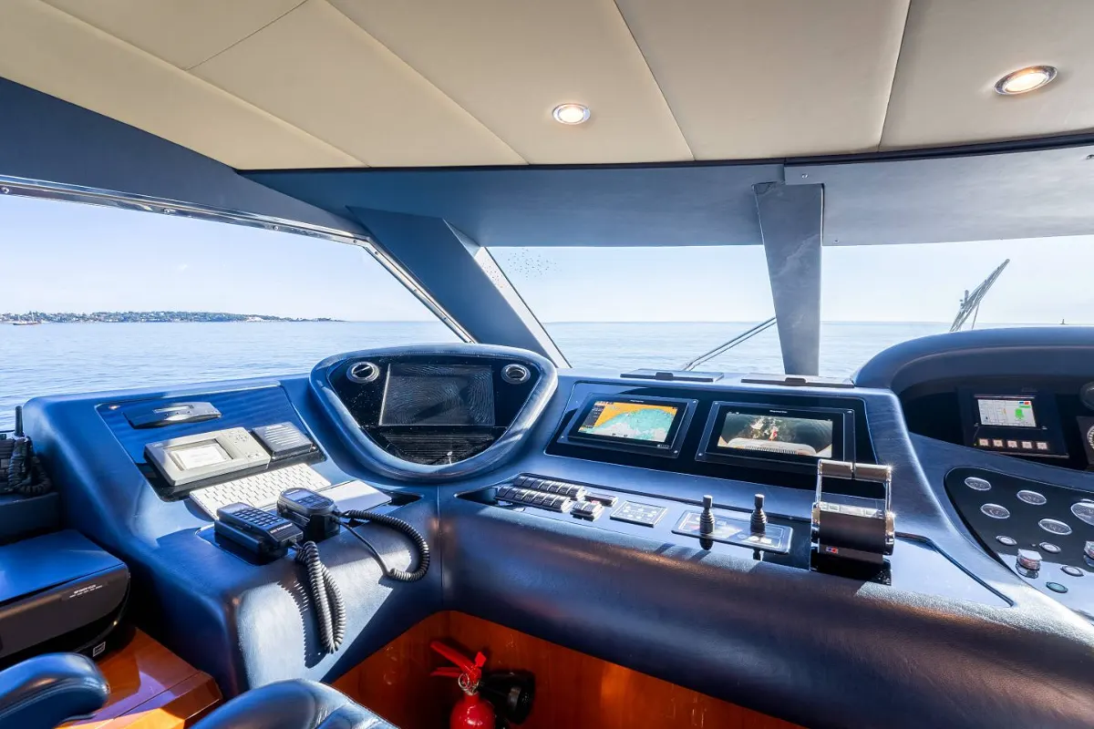 Astondoa 102 GLX 136