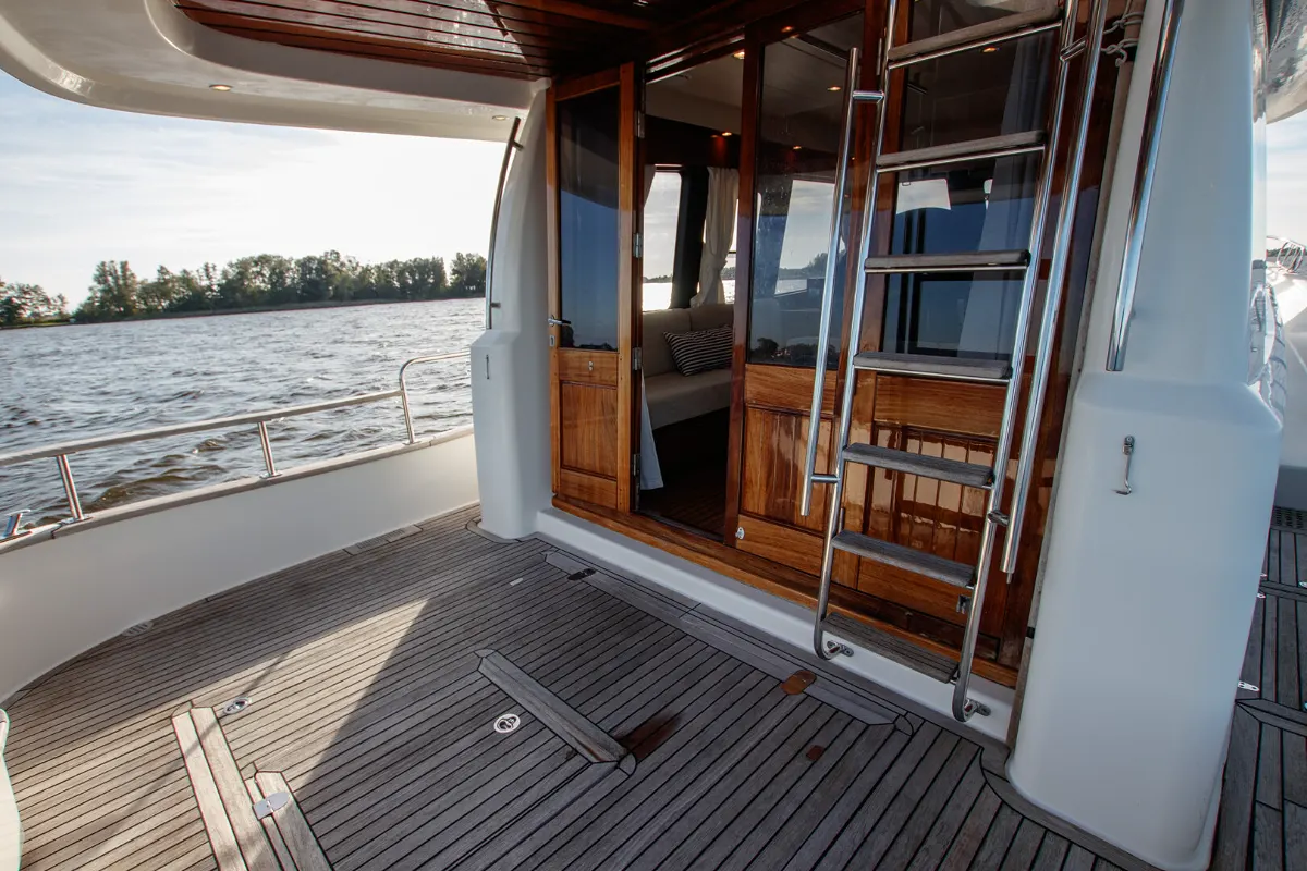 Sasga Yachts Menorquin 42 Flybridge 48