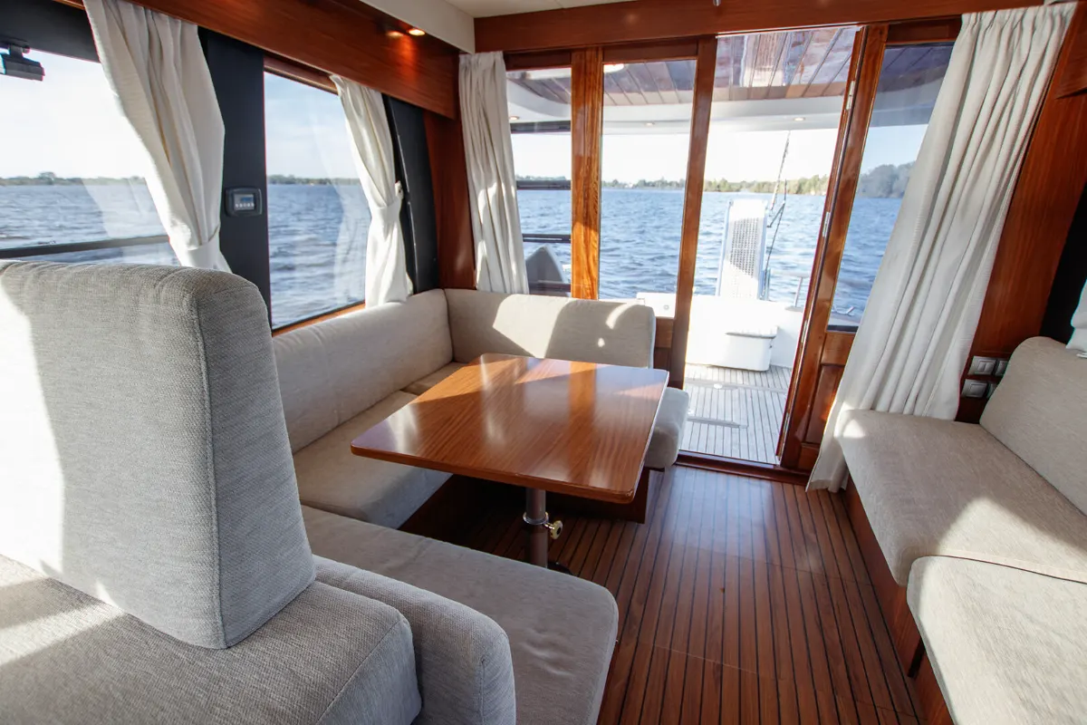 Sasga Yachts Menorquin 42 Flybridge 52