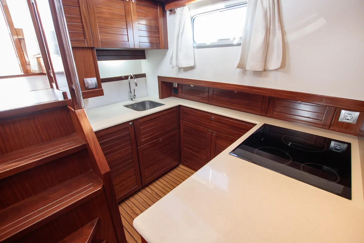 Sasga Yachts Menorquin 42 Flybridge 66