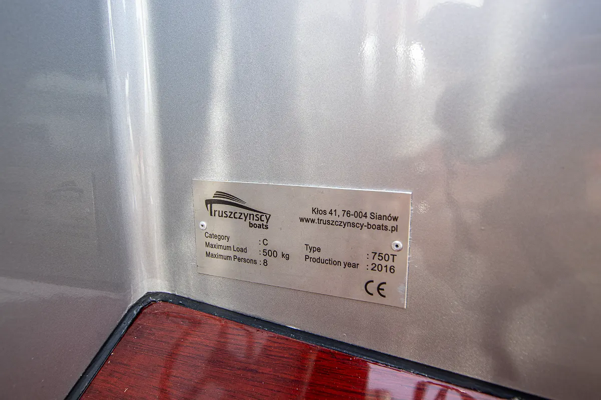 Custom Aluminium Tender 58