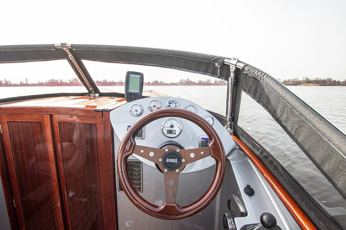 Custom Aluminium Tender 22