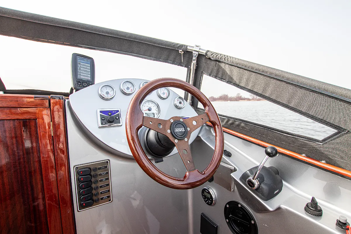 Custom Aluminium Tender 25
