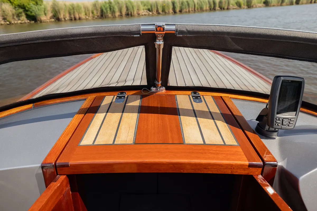 Custom Aluminium Tender 47