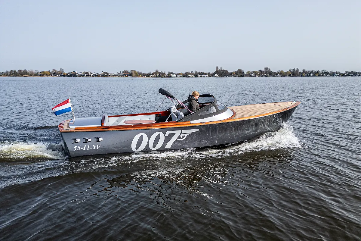 Custom Aluminium Tender 3
