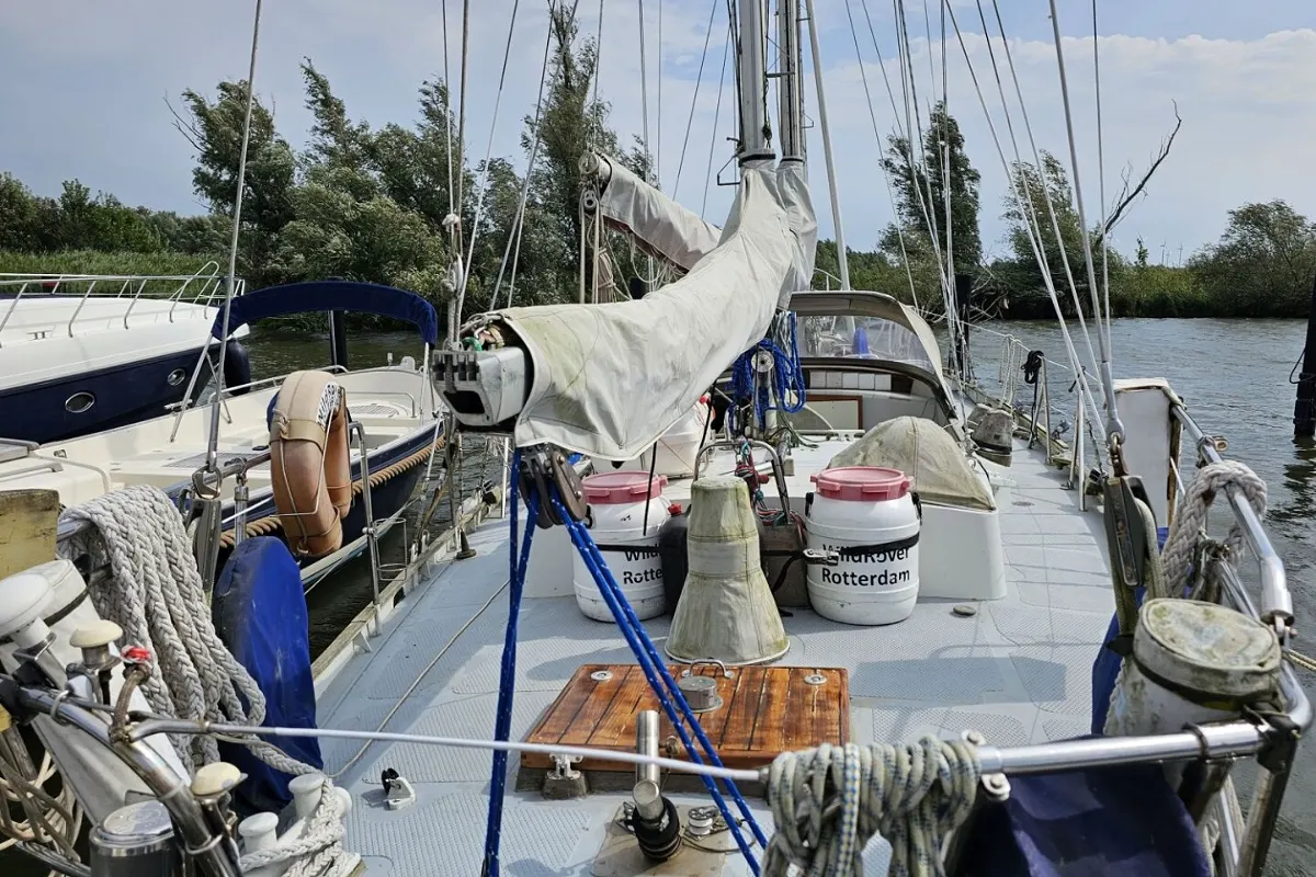 Alan Pape 46 Ketch 20