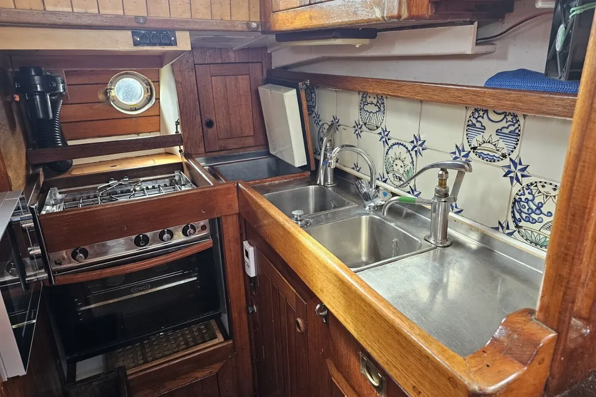 Alan Pape 46 Ketch 49