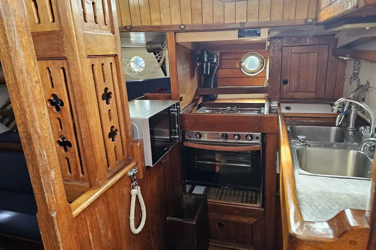 Alan Pape 46 Ketch 50