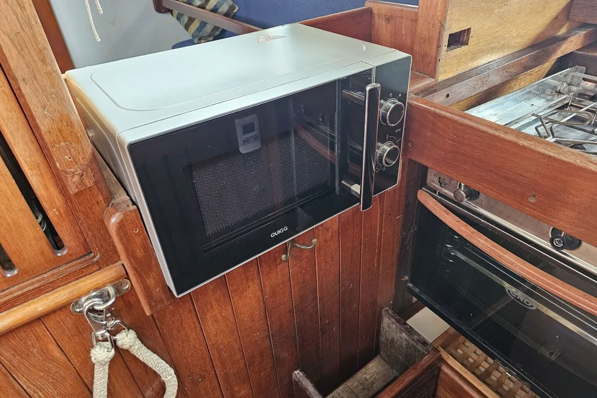 Alan Pape 46 Ketch 52