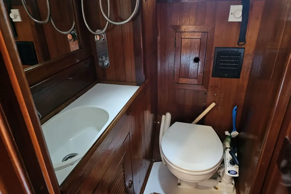 Alan Pape 46 Ketch 60