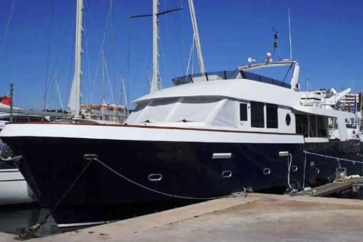Marcelo Penna Trawler 70 23