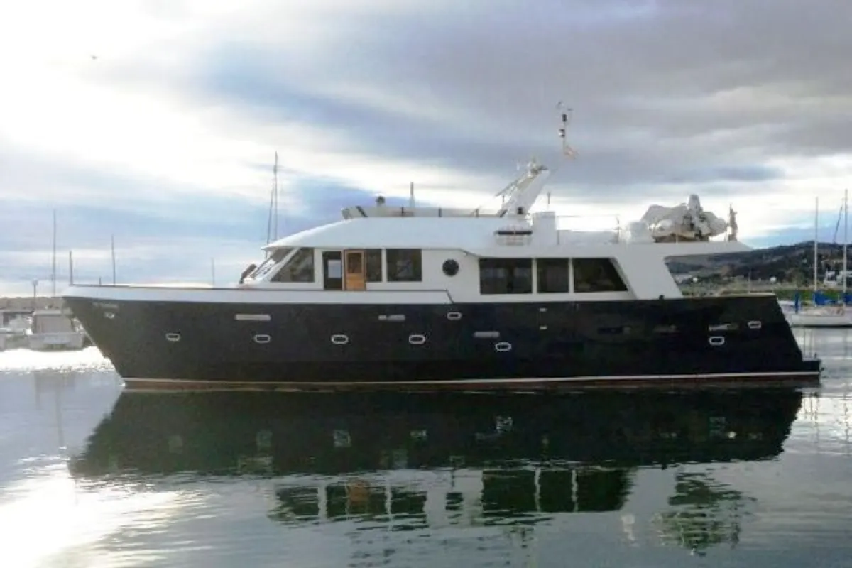 Marcelo Penna Trawler 70 6