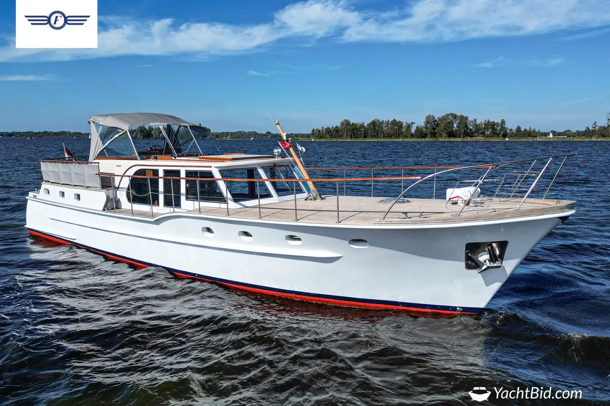 Feadship Van Lent ''MUMTAJ'' 32