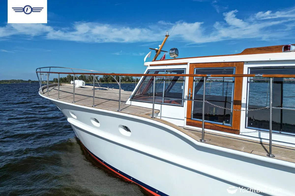 Feadship Van Lent ''MUMTAJ'' 36