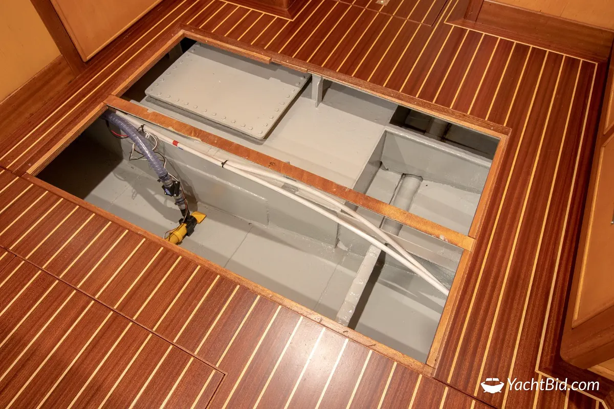 Feadship Van Lent ''MUMTAJ'' 105