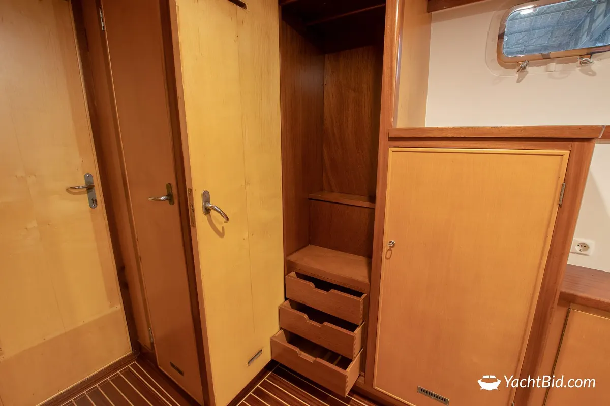 Feadship Van Lent ''MUMTAJ'' 106