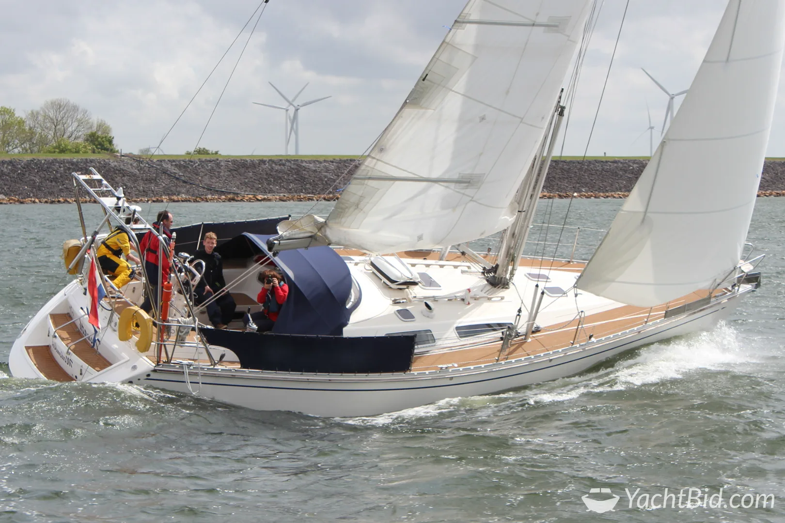 Comfortina 42 zeiljacht – kavel bij YachtBid, Hindeloopen