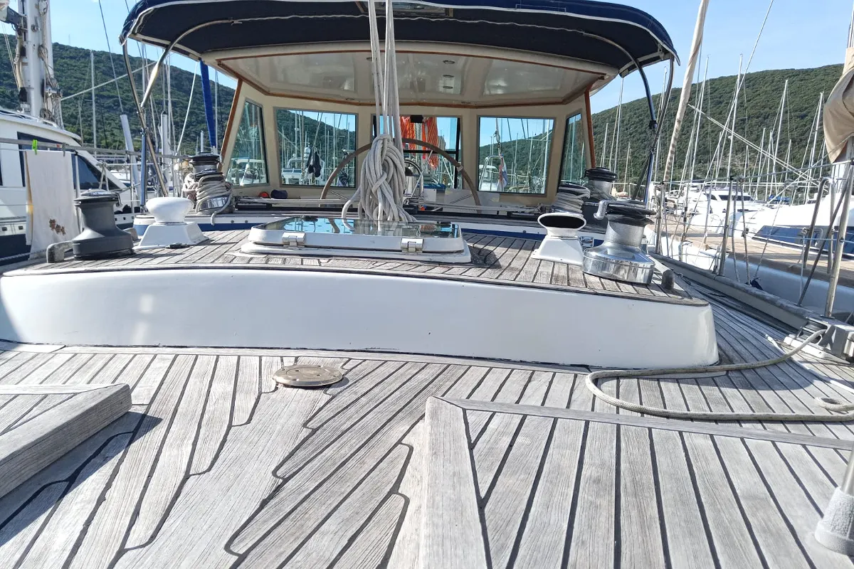 Hallberg Rassy 49 14
