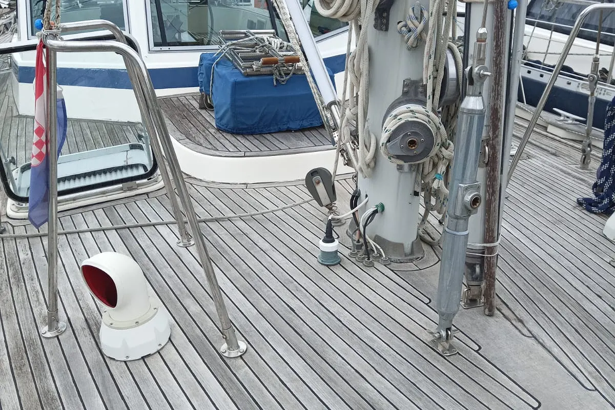 Hallberg Rassy 49 18