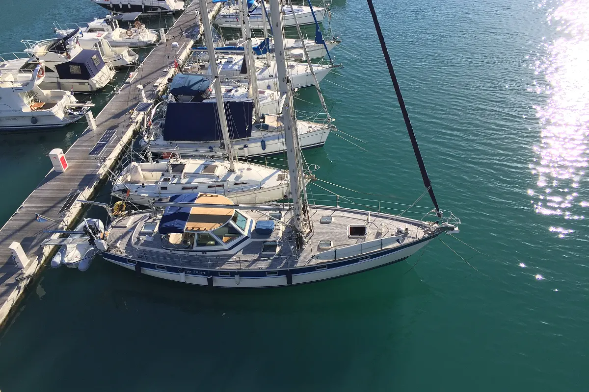 Hallberg Rassy 49 9