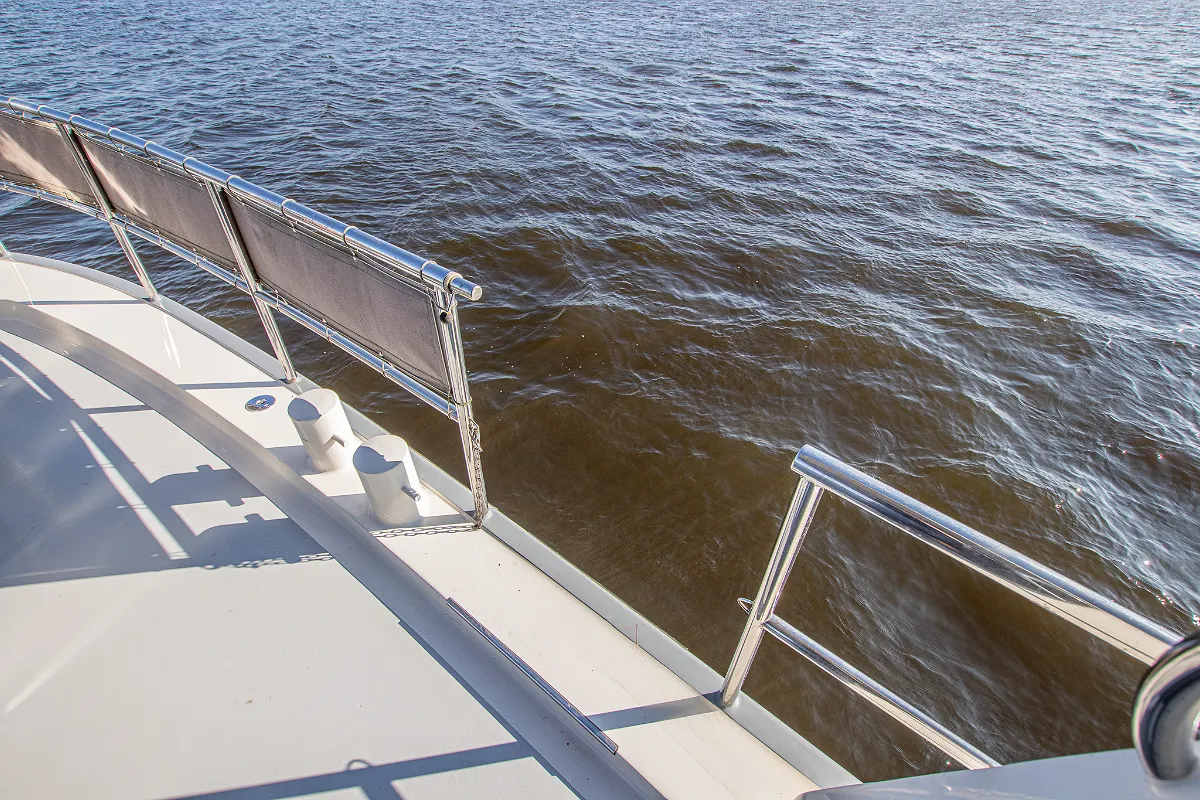 Live Aboard 1800 25