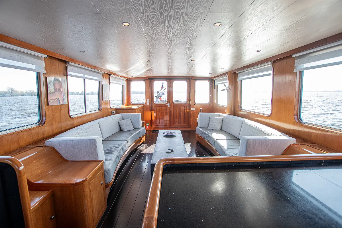 Live Aboard 1800 71