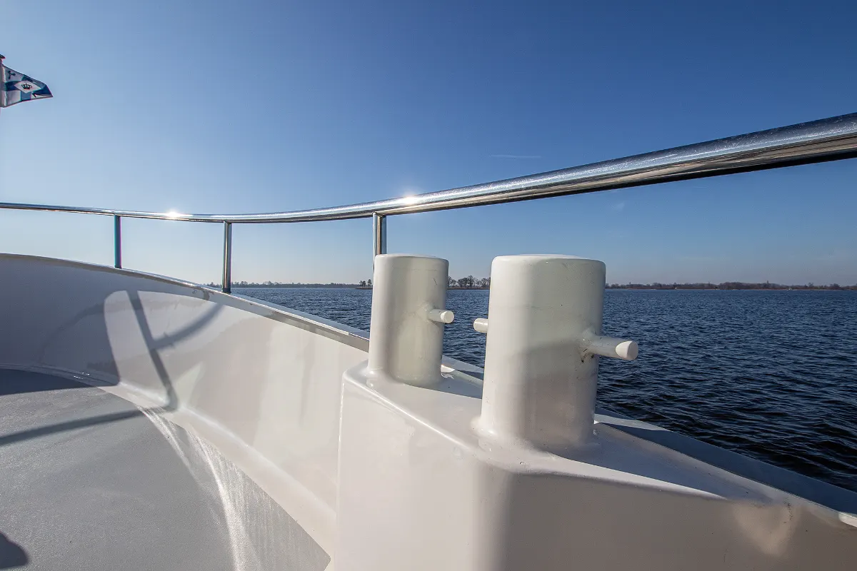 Live Aboard 1800 22