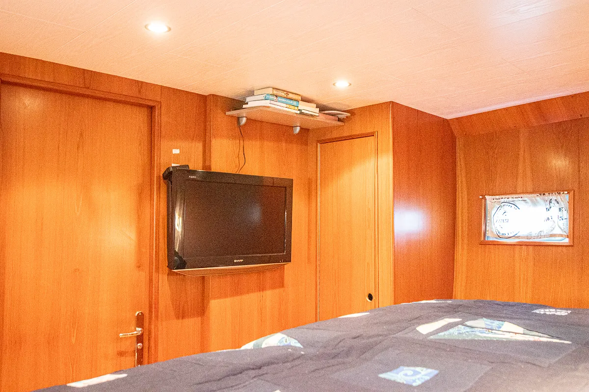 Live Aboard 1800 61