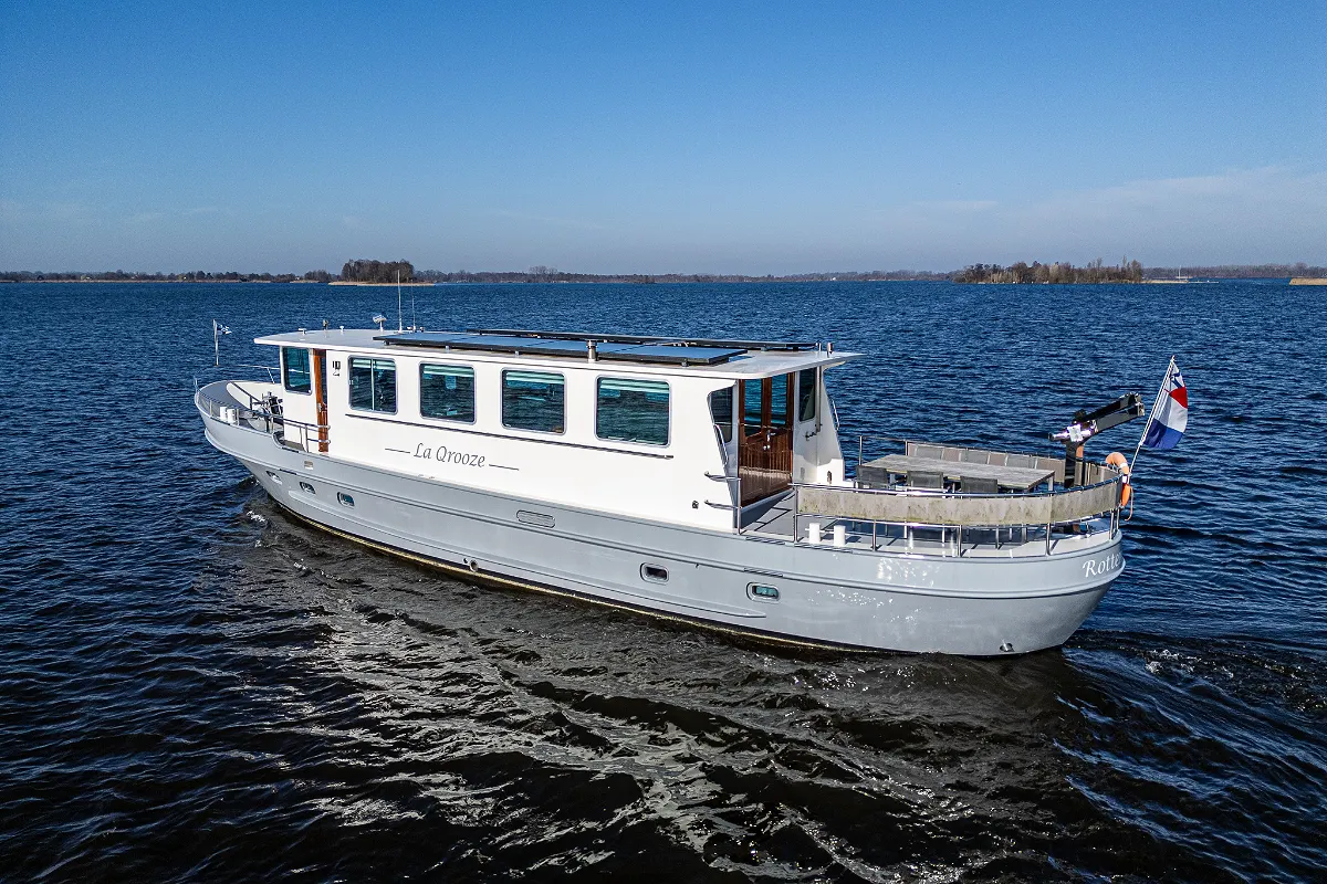 Live Aboard 1800 10