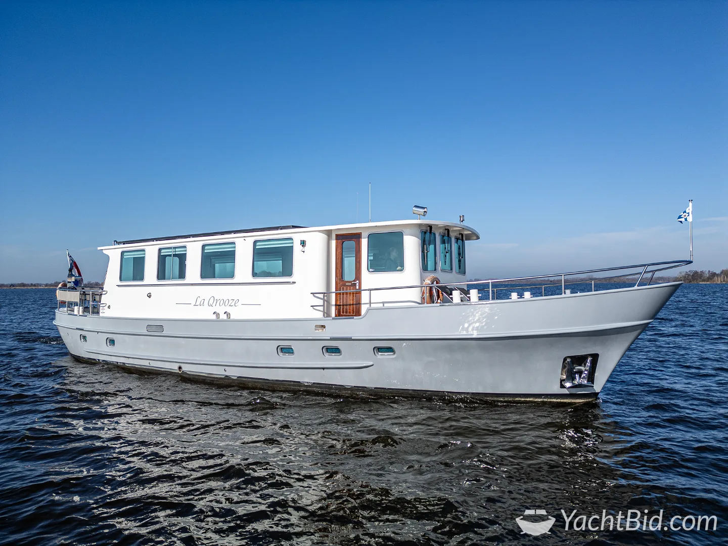 Live Aboard 1800
