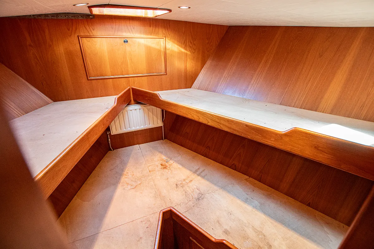 Live Aboard 1800 57