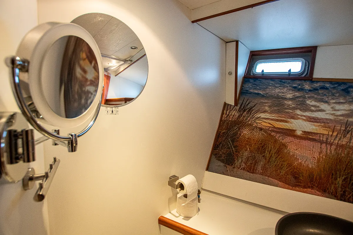 Live Aboard 1800 53