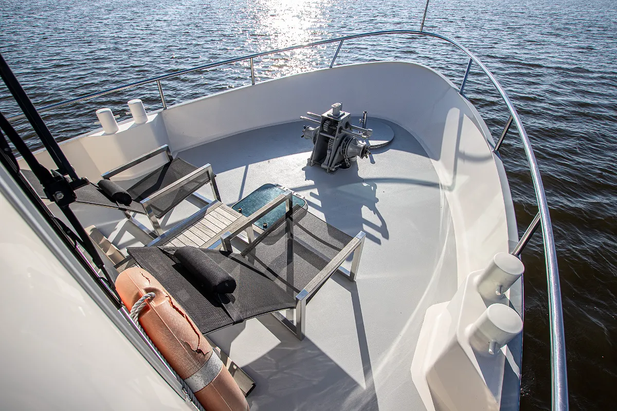 Live Aboard 1800 14