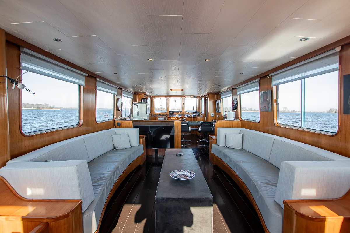 Live Aboard 1800 2