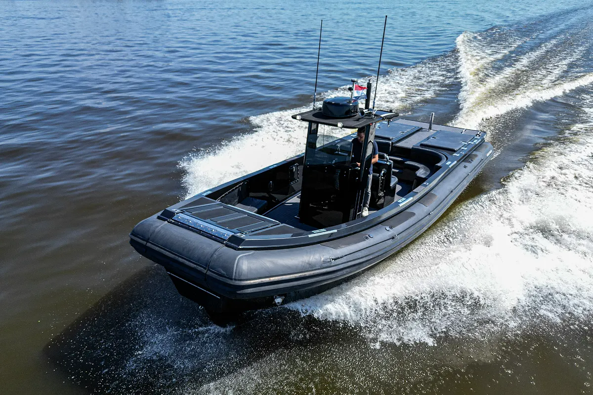 Blue Spirit 1050 RIB Tender 19