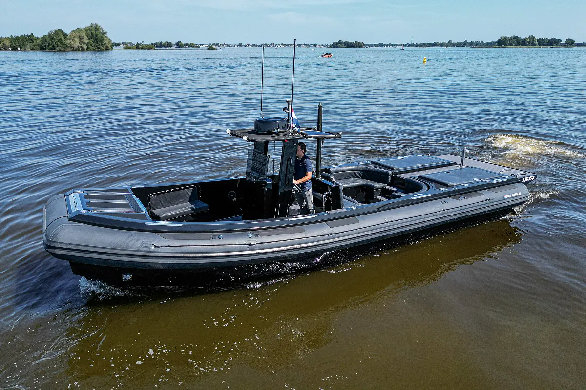 Blue Spirit 1050 RIB Tender 32