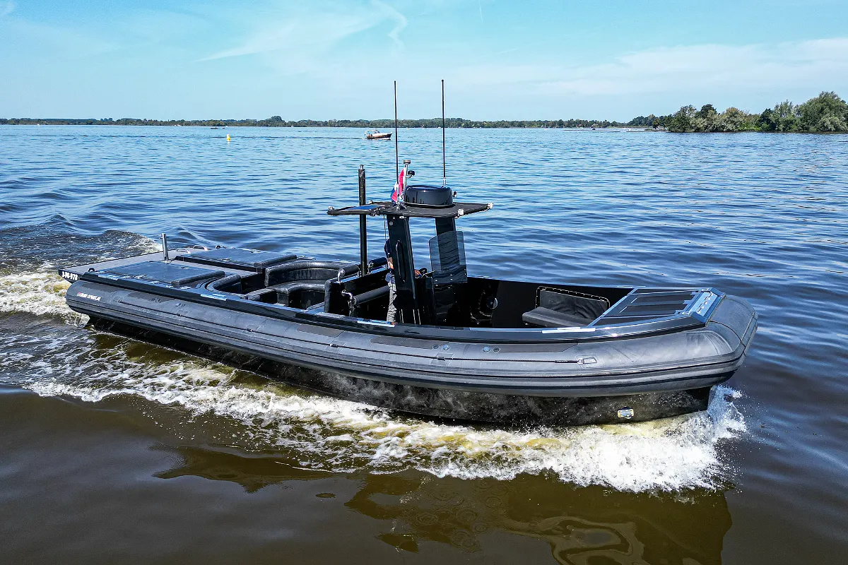Blue Spirit 1050 RIB Tender 6