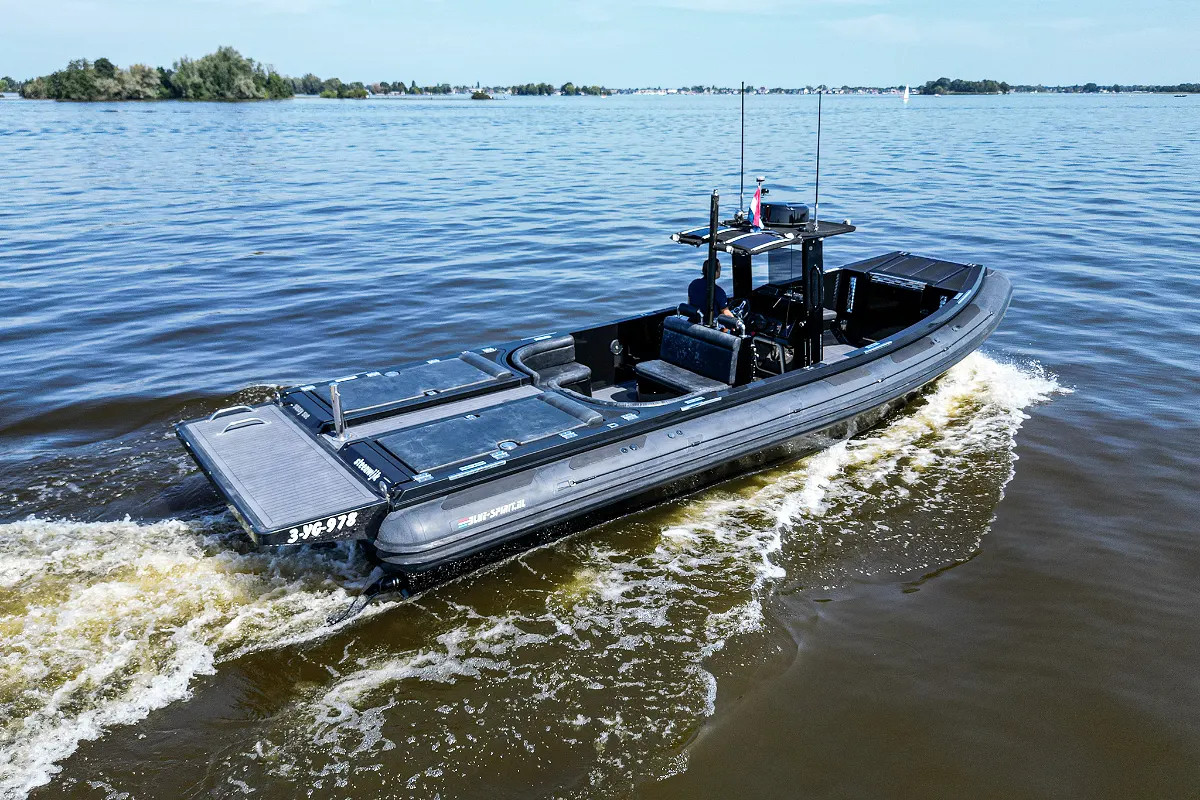 Blue Spirit 1050 RIB Tender 11